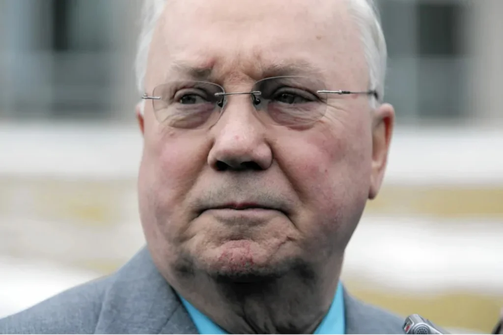 Dixon Mayor James Burke